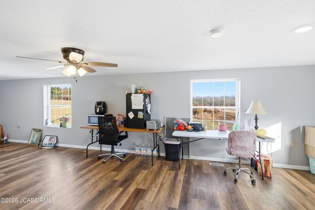 7630 N HWY VV, Columbia, MO 65202