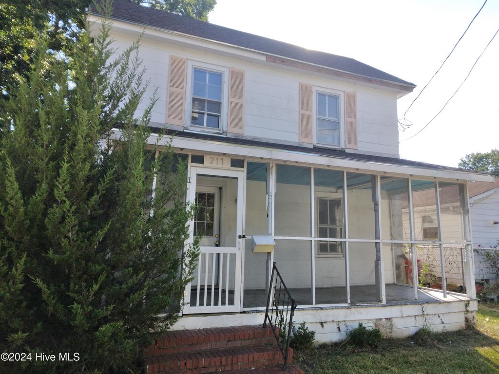 217 E Broad Street, Elizabeth City, NC 27909
