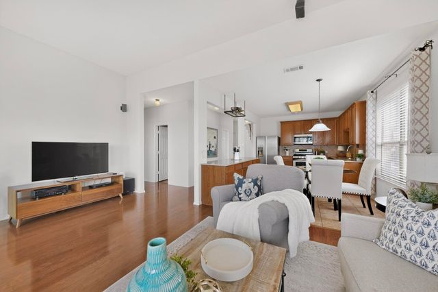 9009 Golden Sunset Trail, Fort Worth, TX 76244