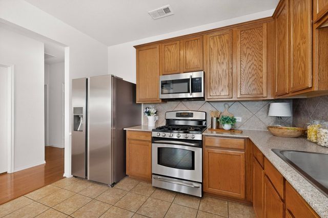 9009 Golden Sunset Trail, Fort Worth, TX 76244