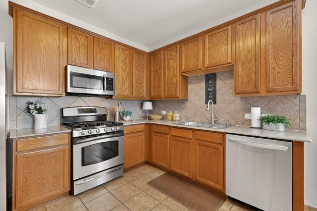 9009 Golden Sunset Trail, Fort Worth, TX 76244