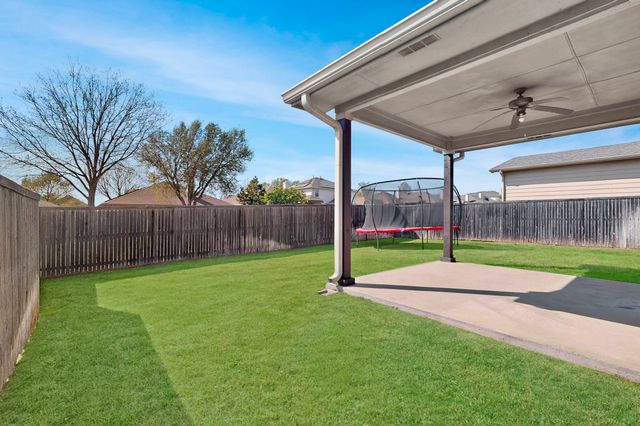 9009 Golden Sunset Trail, Fort Worth, TX 76244