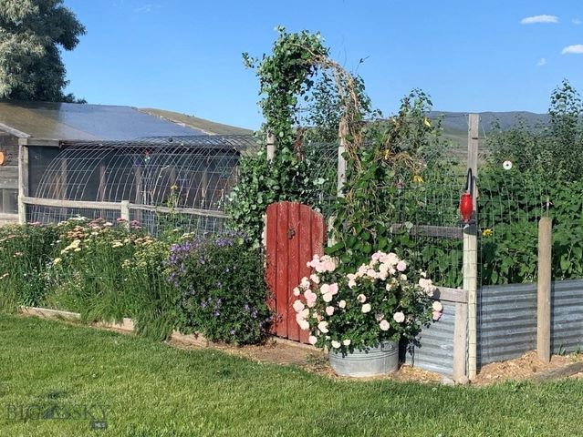 49 Redtail Hawk Road, Mcallister, MT 59740