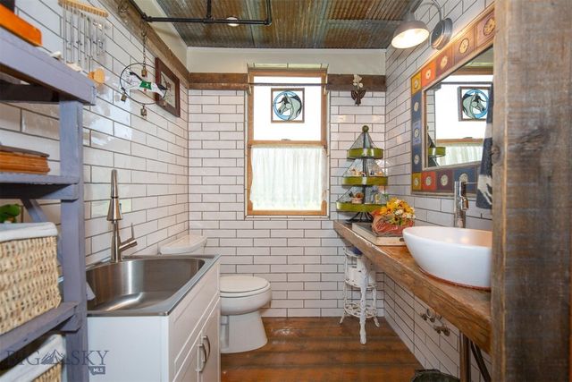 49 Redtail Hawk Road, Mcallister, MT 59740