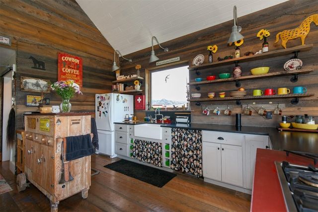 49 Redtail Hawk Road, Mcallister, MT 59740