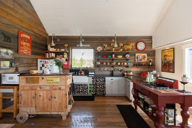 49 Redtail Hawk Road, Mcallister, MT 59740