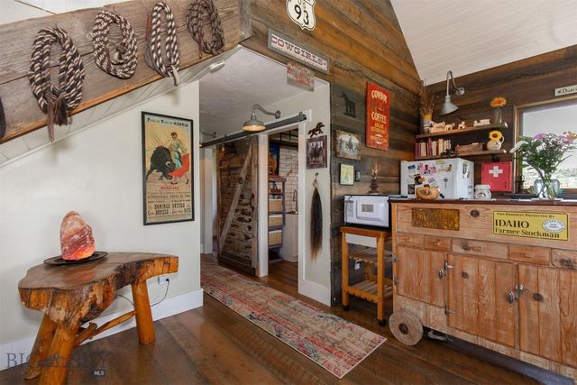 49 Redtail Hawk Road, Mcallister, MT 59740