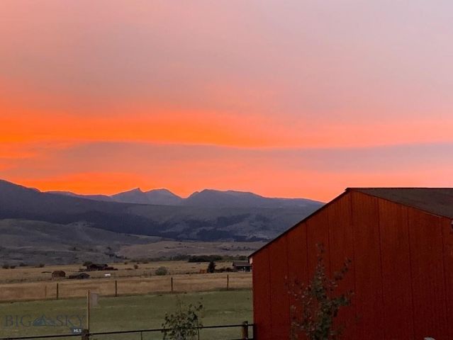 49 Redtail Hawk Road, Mcallister, MT 59740