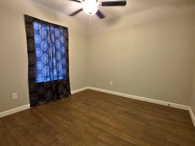 209 E Eller Avenue, Crowley, TX 76036