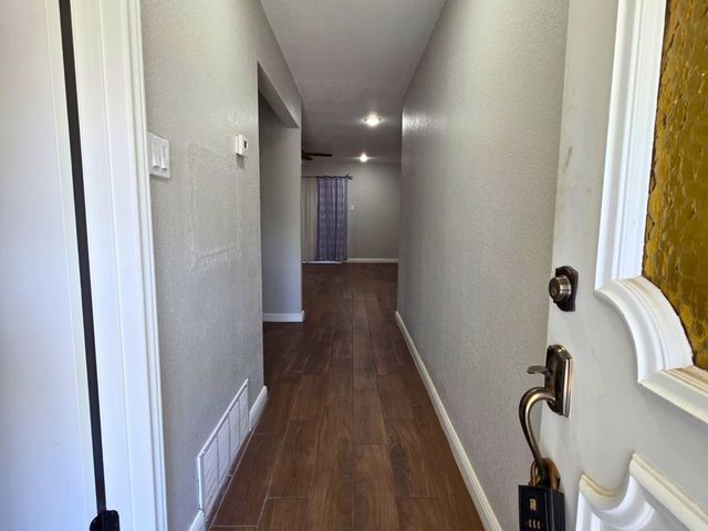 209 E Eller Avenue, Crowley, TX 76036