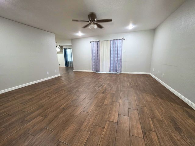 209 E Eller Avenue, Crowley, TX 76036