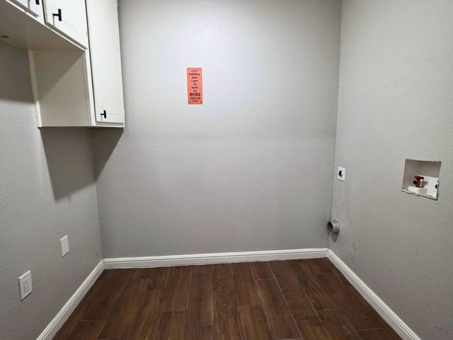 209 E Eller Avenue, Crowley, TX 76036