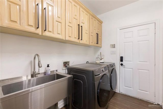 107 E Esperanza Avenue, Mission, TX 78574