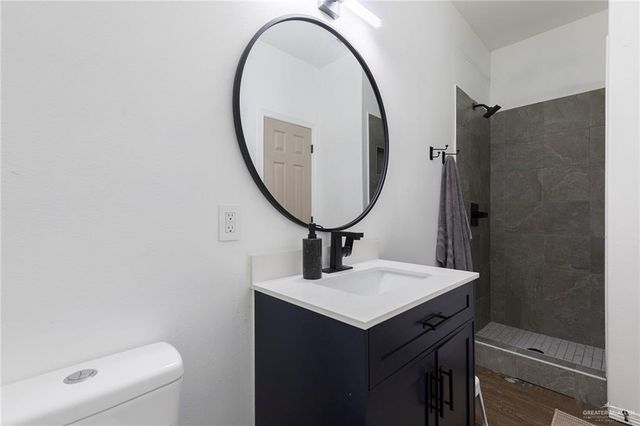 107 E Esperanza Avenue, Mission, TX 78574