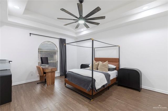 107 E Esperanza Avenue, Mission, TX 78574