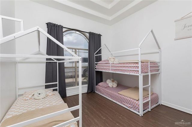 107 E Esperanza Avenue, Mission, TX 78574