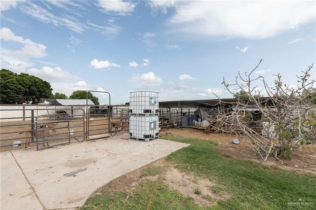 107 E Esperanza Avenue, Mission, TX 78574