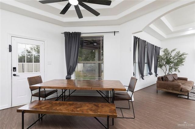 107 E Esperanza Avenue, Mission, TX 78574