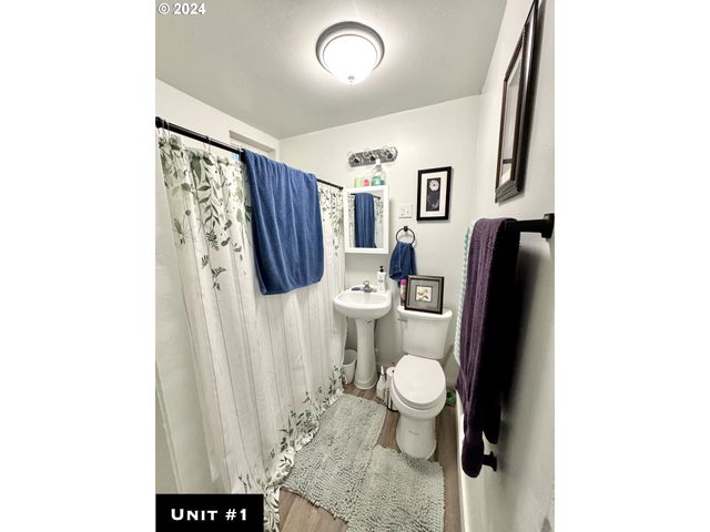 1032 S 4th St, Coos Bay, OR 97420