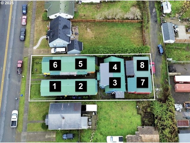 1032 S 4th St, Coos Bay, OR 97420