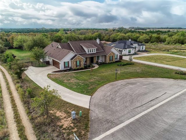 132 Huerta RD, Florence, TX 76527