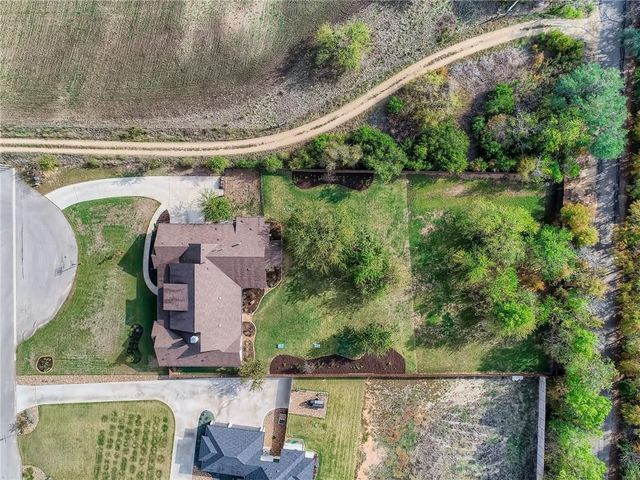 132 Huerta RD, Florence, TX 76527