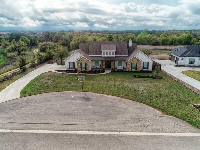 132 Huerta RD, Florence, TX 76527