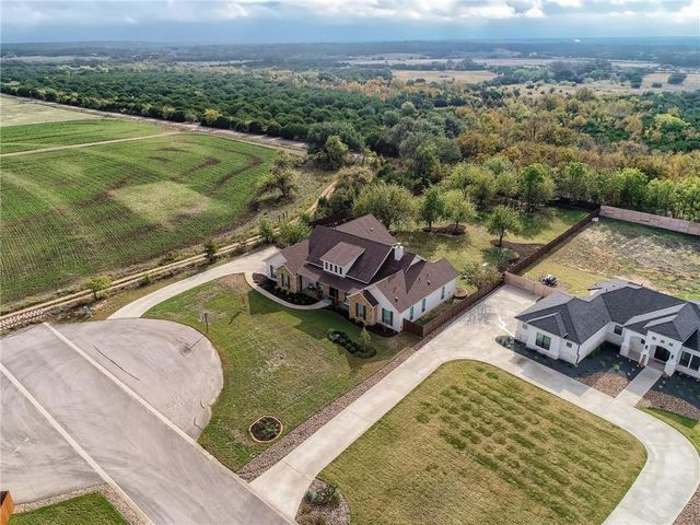 132 Huerta RD, Florence, TX 76527