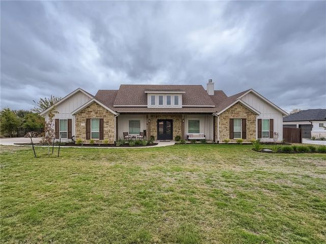 132 Huerta RD, Florence, TX 76527