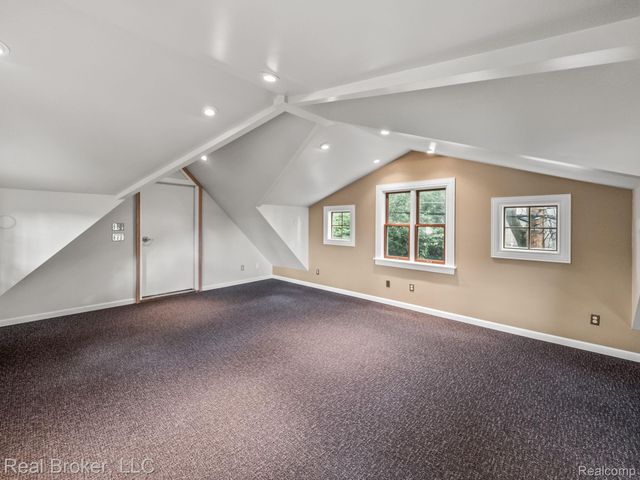 1574 Cole Street, Birmingham, MI 48009