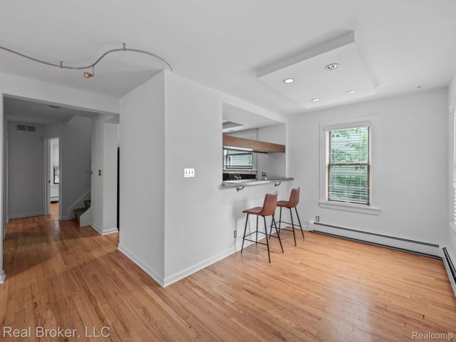 1574 Cole Street, Birmingham, MI 48009