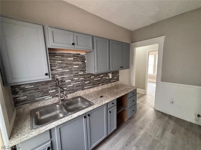 7411 Cornelia Avenue 1, Cleveland, OH 44103