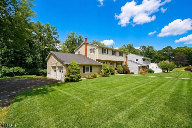378 FOREST HILL WAY, Mountainside Boro, NJ 07092
