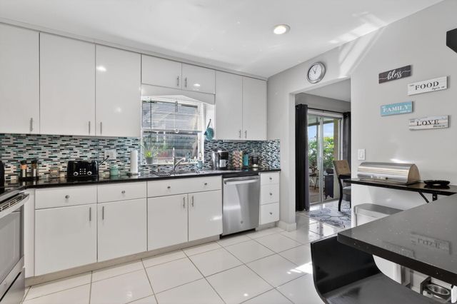 6357 Overland Drive, Delray Beach, FL 33484