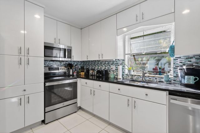 6357 Overland Drive, Delray Beach, FL 33484