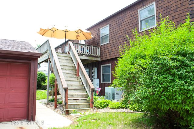 824 & 820 E 12th Street S, Newton, IA 50208