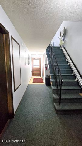 824 & 820 E 12th Street S, Newton, IA 50208