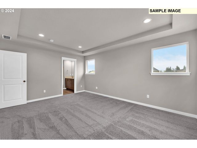 995 Ne SAGEBRUSH Dr, Estacada, OR 97023