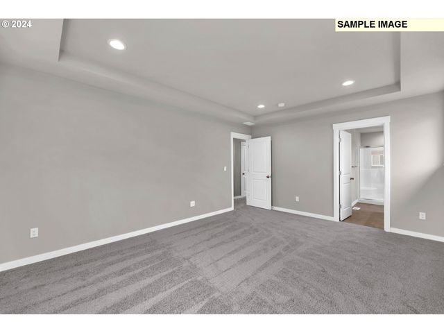 995 Ne SAGEBRUSH Dr, Estacada, OR 97023