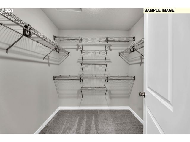 995 Ne SAGEBRUSH Dr, Estacada, OR 97023