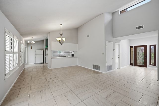 10914 Link, San Antonio, TX 78213