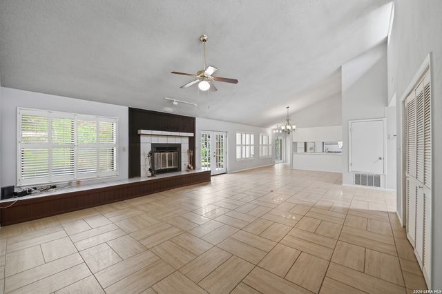 10914 Link, San Antonio, TX 78213
