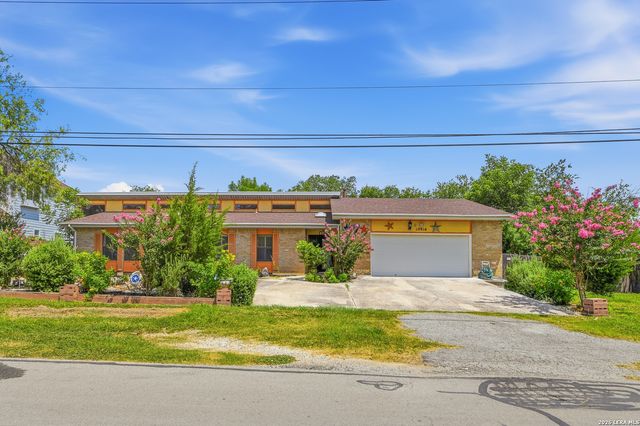 10914 Link, San Antonio, TX 78213