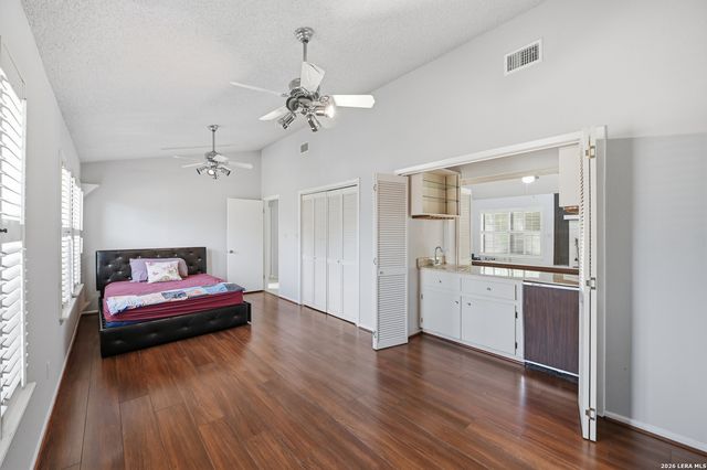 10914 Link, San Antonio, TX 78213