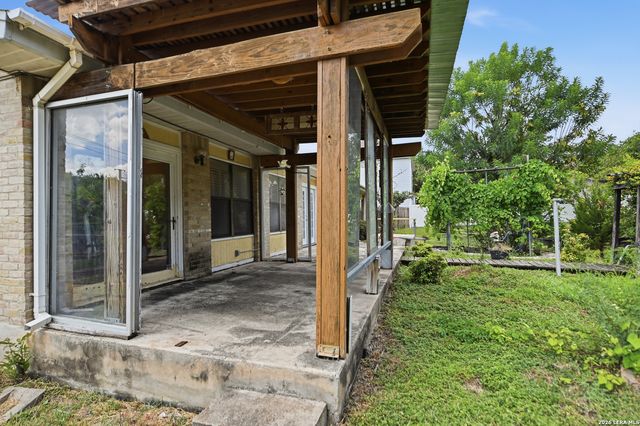 10914 Link, San Antonio, TX 78213