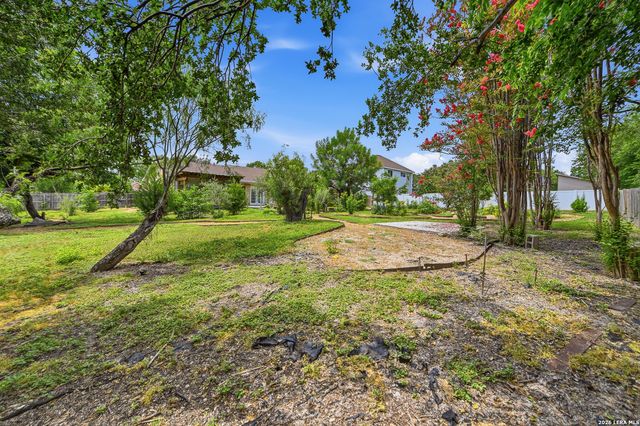 10914 Link, San Antonio, TX 78213