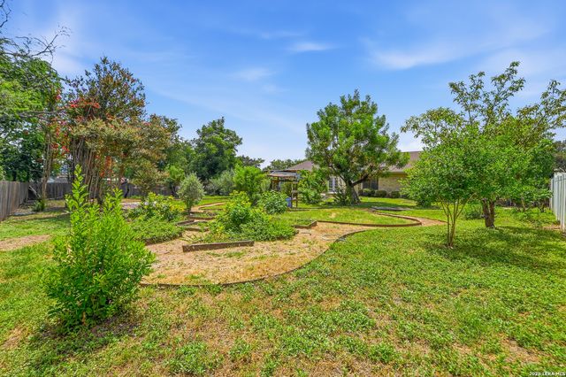 10914 Link, San Antonio, TX 78213