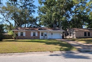 10535 Hollyglen Drive, Houston, TX 77016