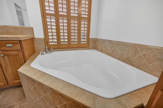 3019 Palmate Way, Sacramento, CA 95834