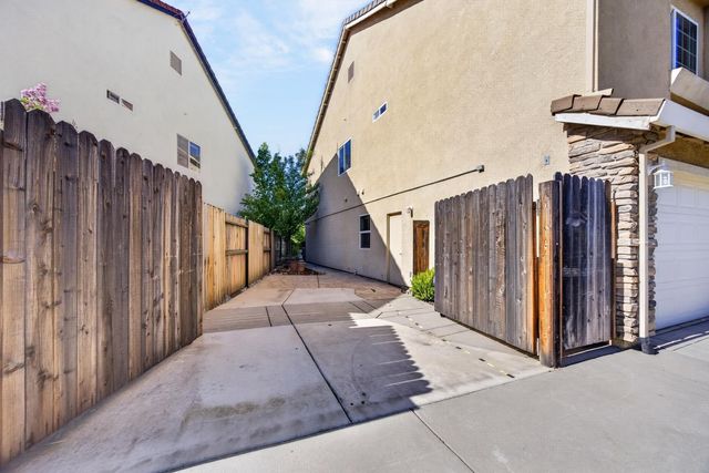 3019 Palmate Way, Sacramento, CA 95834